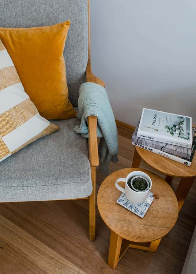 Sessel als Statement-Stück – wie man das Wohnzimmer mit trendigen Möbeln aufwertet